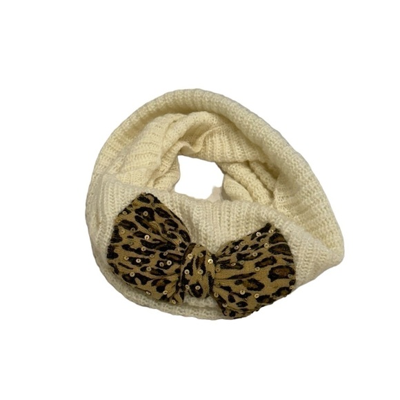 BETSEY JOHNSON Infinity Scarf with Leopard Print and Sequin Bow GUC - Picture 4 of 4